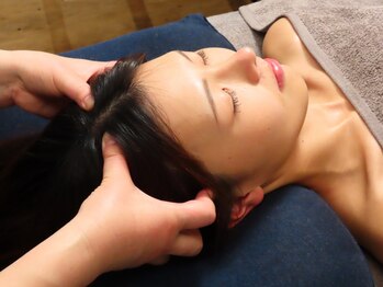 ザ ボールルーム(THE BALLROOM)の写真/【セットメニューも豊富】全身アロマリンパマッサージに加えヘッド・足裏・フェイシャルも人気◎
