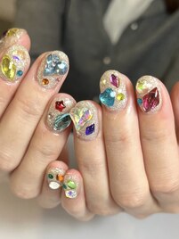 宝石ネイル