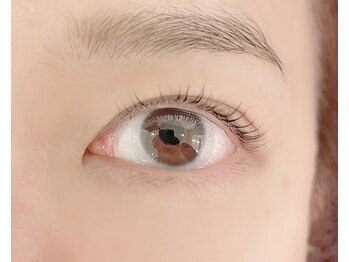 エーラッシュ(A LASH)/厚みのあるお目元でも♪
