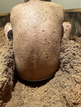 酵素風呂サロン泉美【酵素浴/リラクゼーション/リンパマッサージ/ヘッドスパ】の写真/発酵のチカラで芯からぽかぽか♪冷えやむくみにアプローチする温活習慣【酵素風呂/酵素浴】