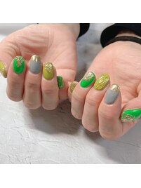 グリーンカラーネイル