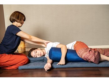 ワイガーデン 荻窪店の写真/【個室ペアOK】ふたりそれぞれ違う不調もまとめてケアできるのがタイ古式◎ご褒美時間で夏の疲れもスッキリ