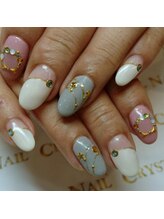 クリスタルネイル ボンベルタ橘店(CRYSTAL NAIL)/上品ネイル