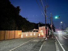 ムスビ(musubi)/夜のライトアップ４　外観