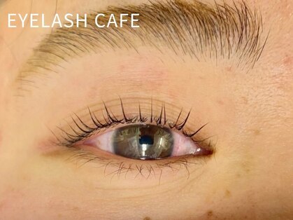 ネイルパレットアンドアイラッシュカフェ 布施店の写真