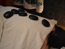 アーロムディー ヌアタイ(Aromdee Nuadthai)/ホットストーン