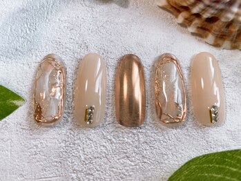 ネイルハピネス(nail happiness)の写真/お手元のコンプレックスを解消する、カジュアルで落ち着くネイルサロン♪深爪矯正も当店にお任せください！