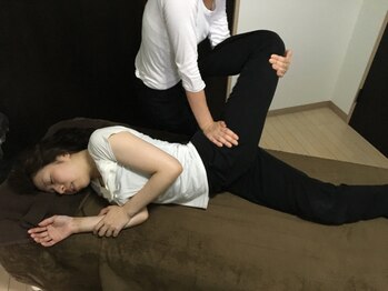 ラクタイセイタイイン 梅田茶屋町店(楽体整体院)/ /小顔/小顔矯正/フェイシャル