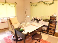 リクライニングチェアでゆったりくつろぎネイルタイム…★