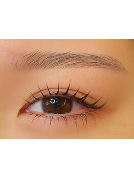 ナチュラル上品な目元にしたい