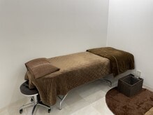 ネイルアンドアイラッシュ ヴィーナ フジグラン広島店(Vina)/エクステ施術ベッド