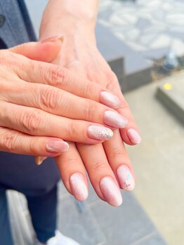 ペルラ(Perla)/シンプルなマグネットカラー