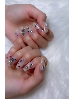 大人気 宝石ネイル