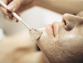 シーフェイス 横浜店(SEE FACE)の写真/《剥離無しハーブピーリング》で透明美肌に♪ニキビや毛穴トラブル、乾燥やくすみでお悩みの方にオススメ!