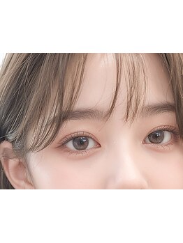 ナチュラル上品な目元にしたい