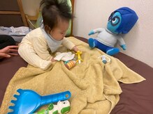 子育てママの整体サロン/施術中のお子様の様子