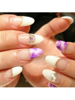 クリスタルネイル ボンベルタ橘店(CRYSTAL NAIL)/フレンチネイル