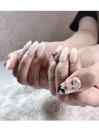ワンカラー＋痛ネイル