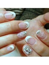 クリスタルネイル ボンベルタ橘店(CRYSTAL NAIL)/フラワー×フレンチネイル