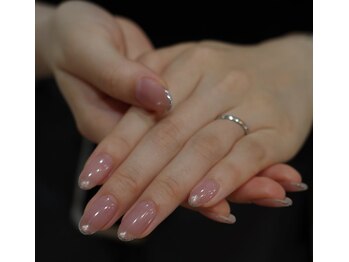 マイントゥ ネイル(mine too nail)の写真/隠すから魅せる手に。年齢の出やすい手もお爪を美しく育てていく事で華のある『褒められる手に』