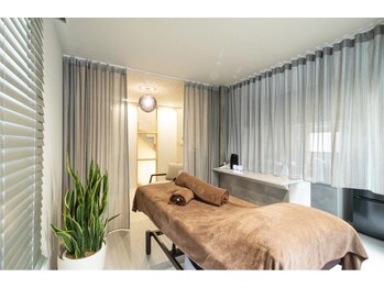 アンドエス 六本木(and S.)/2階の施術スペース≪EMS/痩身≫