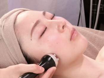 オキシー グレイス 小倉店(OXY Grace)の写真/【渡韓なしで韓国最新美容レッドショット導入◎】脂肪を分解し憧れの小顔をGET☆