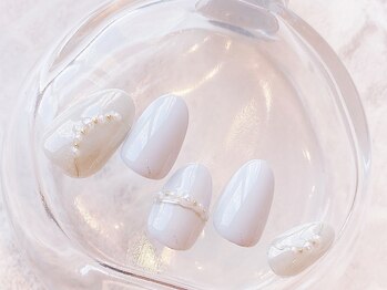 ブレスネイル(brace Nail)/上品なパールラインネイル