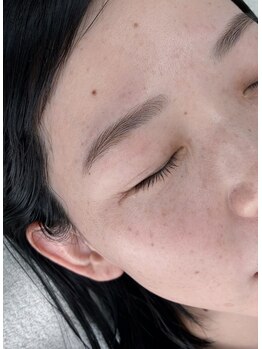 ライフズラッシュ(Lifes lash)の写真/似合わせ美眉スタイリング♪印象を左右する重要パーツ眉毛☆プロの技術で毎日のメイクが時短！