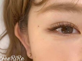 フェリール 南草津(FeeRiRe)の写真/カラーエクステで夏の瞳を爽やかに♪ブラウン系は柔らかな印象が人気◎カラー25色御用意☆