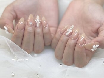 ビジューネイル(bijou nail)/