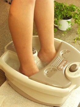 ムーンガーデン(moon garden)/施術前のフットバスで冷えを解消