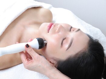 ソルツーサロン マナ(MANA)/ラジオ波＆フォトで透明美肌へ