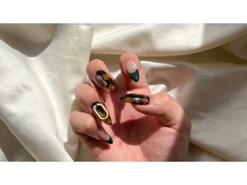 バンビちゃんのお目目 熊本店/khaki