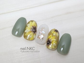 NKC/大人ひまわりネイル