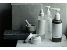 毛穴・エイジングケア専門｜ハーブピーリング｜salonsai｜シミ・美白・たるみの雰囲気（ハーブピーリングの後のスキンケアがとても大切です＊）
