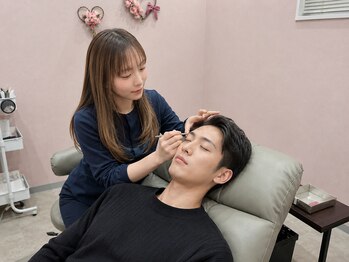メンズルール 四日市店(Men'sルール)の写真/眉毛WAXスタイリング2980円！顔の印象を大きく左右する眉毛。骨格や雰囲気と黄金比の合わせ技で男前に！