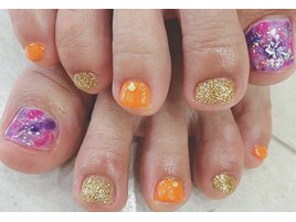 スタッフ フットネイル