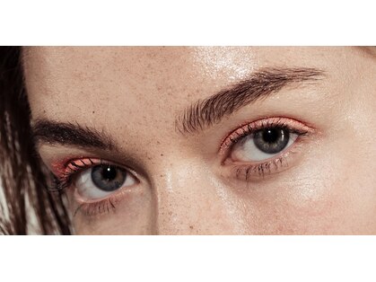 フォア アンド モアの写真