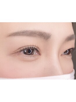 ナチュラル上品な目元にしたい