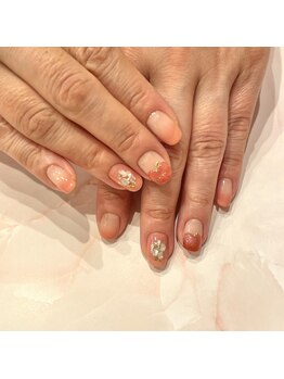 フィオーレ(fiore)/ぷっくりりんごネイル 薄葉