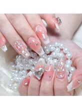 Mネイル/チークフレンチネイル