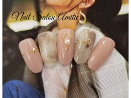 上品白べっ甲×ビジューネイル