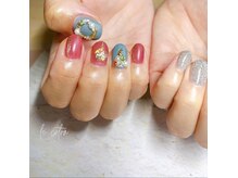 クリスマスデザインの時期ですね♪キラキラ沢山ございます