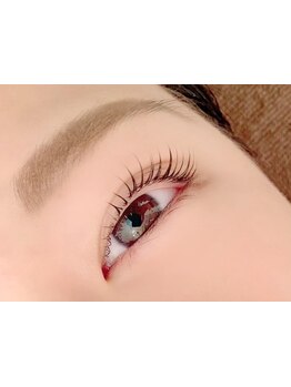 ナチュラル上品な目元にしたい