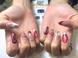 赤×シルバーで大人フェミニン