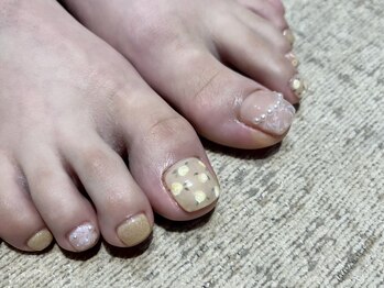 クルネ(QULNE)/バターイエロー/フットネイル