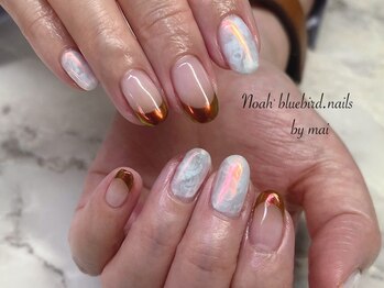 ノアブルーバードネイルズ(Noah' bluebird .nails)/ミラーネイルで大人テイスト