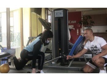 加圧スタジオ トップラン/【加圧】ブルガリアンスクワット