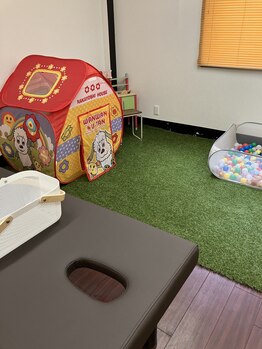 ぬくもり整体院/お子様と一緒にお部屋に入れます