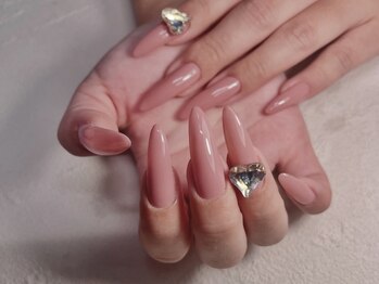 アクシア(Axia)の写真/次世代ジェルチップ使用で、フォルムにこだわったすらっと美しい指先に☆クリアフレンチもお任せ下さい♪